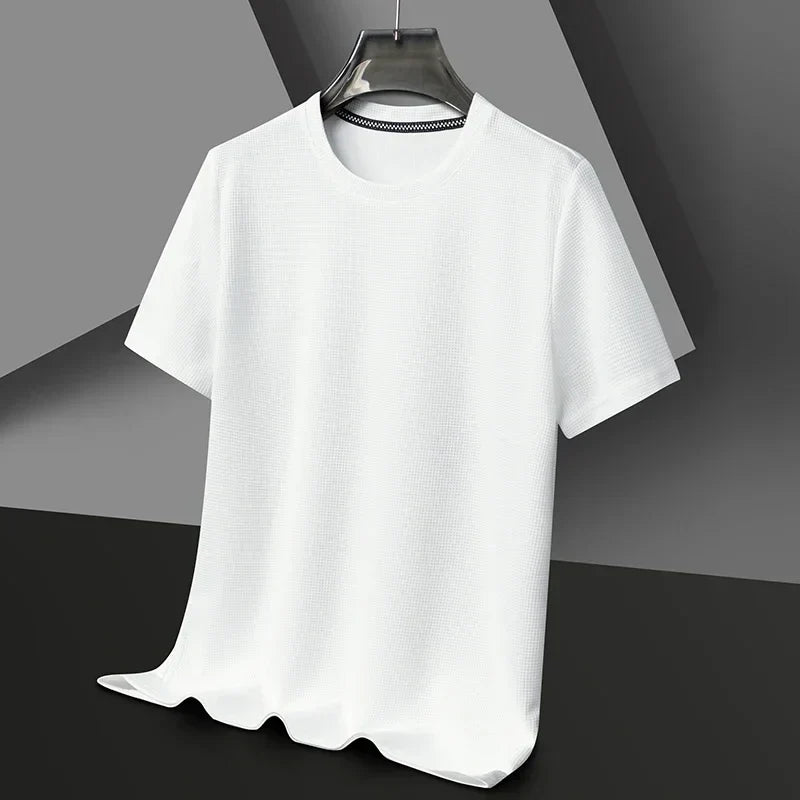 Atmungsaktives Herren T-Shirt mit Mesh-Waffelstruktur, perfekt für heiße Tage.