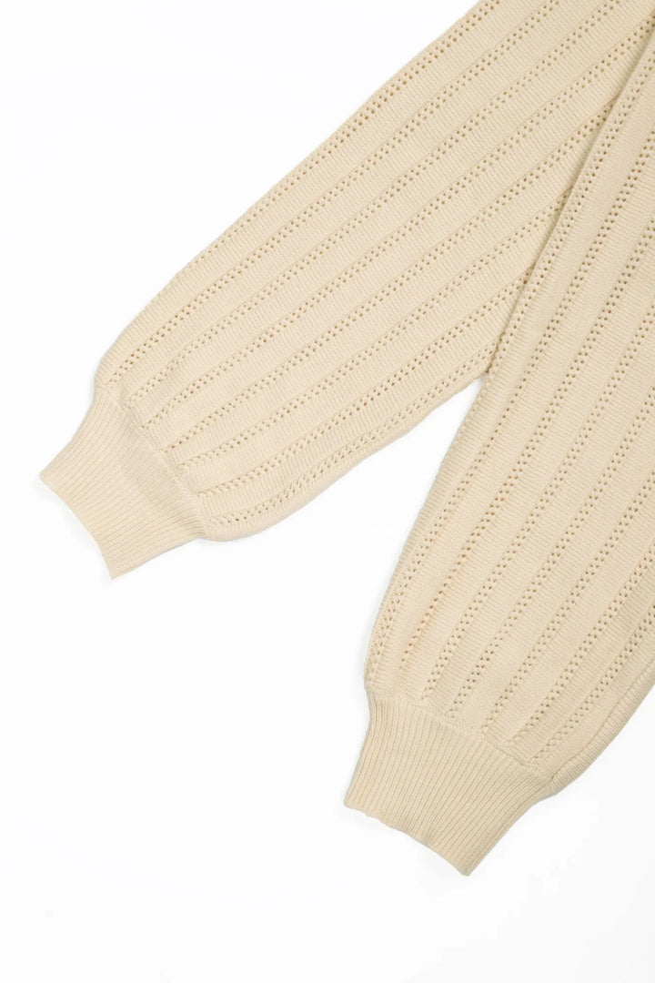 Weicher, offener Damen Strickcardigan mit langen Ärmeln und bequemer, lockerer Passform.