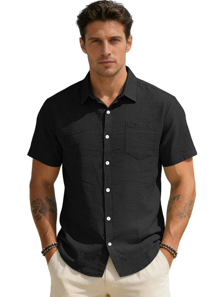Elegantes Herren Kurzarmhemd, ideal für Sommer, Strand & Abend. Komfortables Oberteil für Männermode.