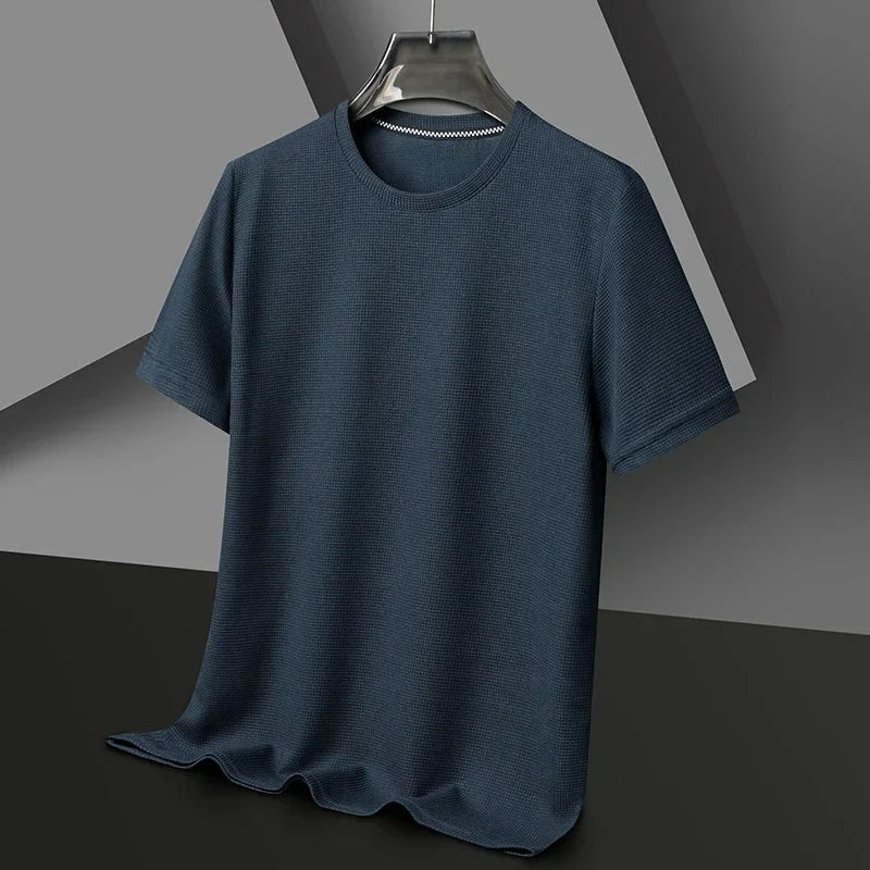 Bequemes Herren Basic T-Shirt mit atmungsaktiver Waffelstruktur für Freizeit & Komfort.