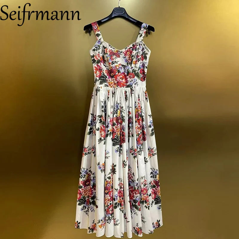 Schickes ärmelloses Damen Maxikleid mit Blumen, vielseitig tragbar als Freizeit- und Abendkleid.