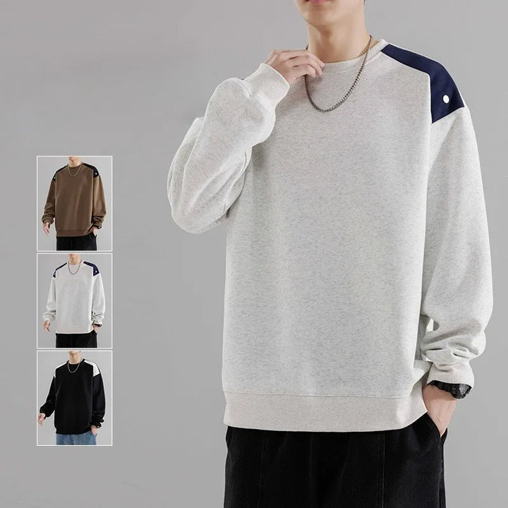 Lässiges Herren Sweatshirt mit einzigartigen Schulterdetails, perfekt als komfortable Reisekleidung.