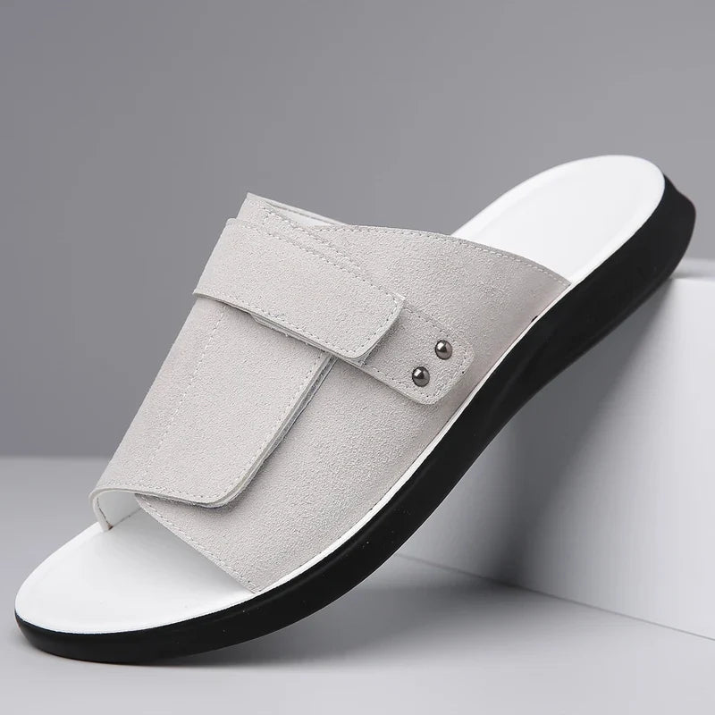 Herren Slip-On Sandalen mit Klettverschluss für optimalen Komfort & Rutschfestigkeit; ideal für Sommer & Freizeit.