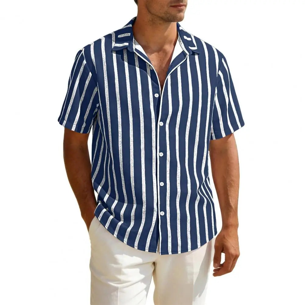Elegantes und bequemes Herren Kurzarm Streifenhemd, perfekt für den Sommer. Zeitloser Casual-Stil.