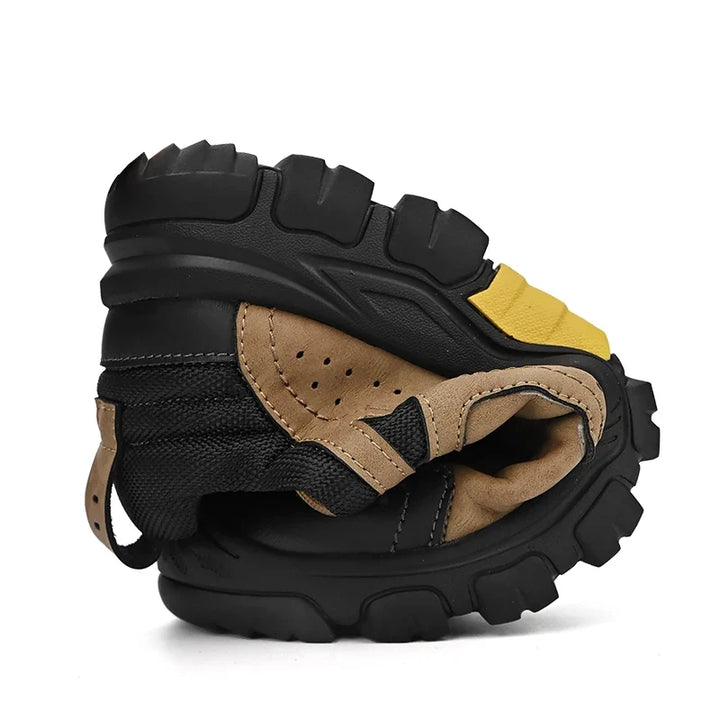 Stabile Herren Outdoor-Schuhe. Wasserdichtes Material, rutschfeste Sohle. Ideale Trekkingschuhe für Wandern & Freizeit.