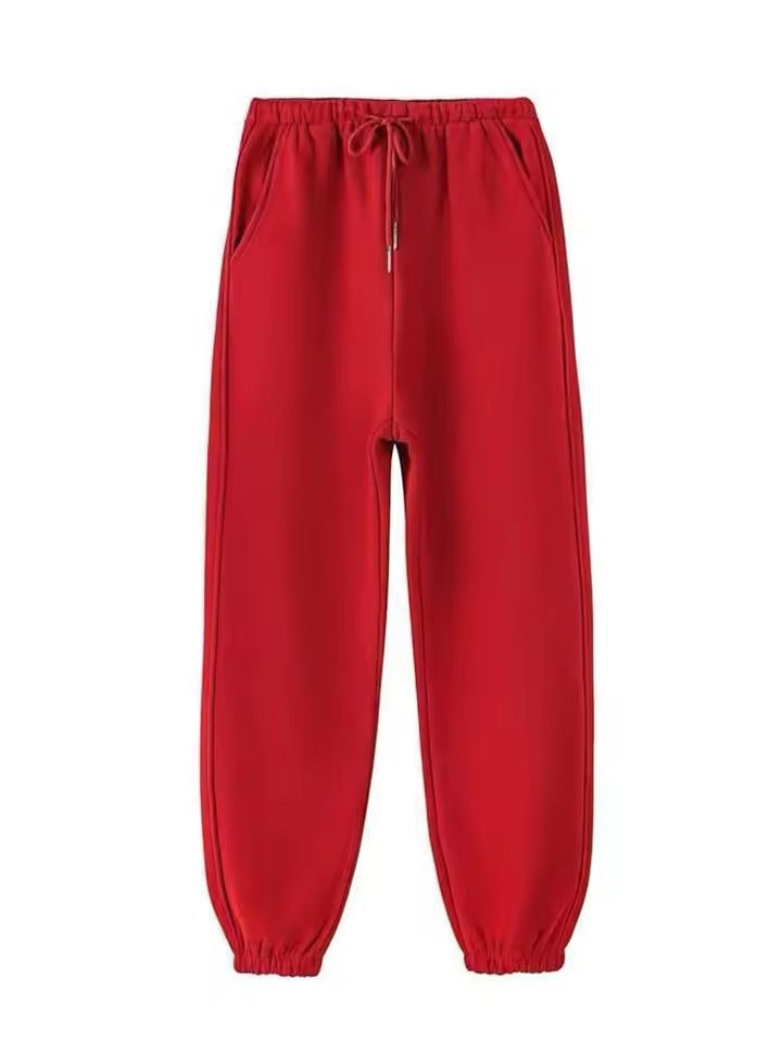 Stylische Damen Winterleggings in Grau, kombiniert für einen bequemen Alltagslook. Ideal für Freizeit.