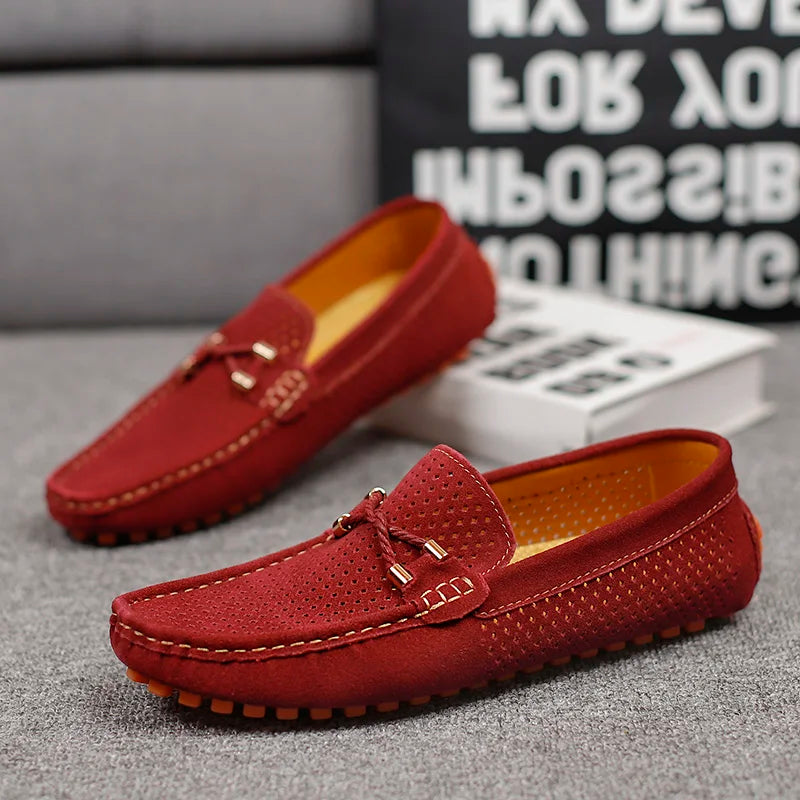 Stilvolle perforierte Herren-Loafer, vielseitige Freizeitschuhe oder elegante Büroschuhe.