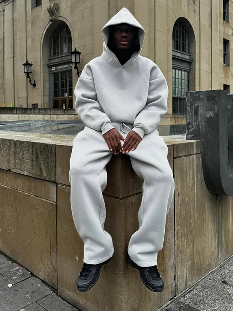 Komfortabler Herren Sweatsuit mit Oversized Hoodie und Jogger, perfekt für entspannte Tage und Loungewear.