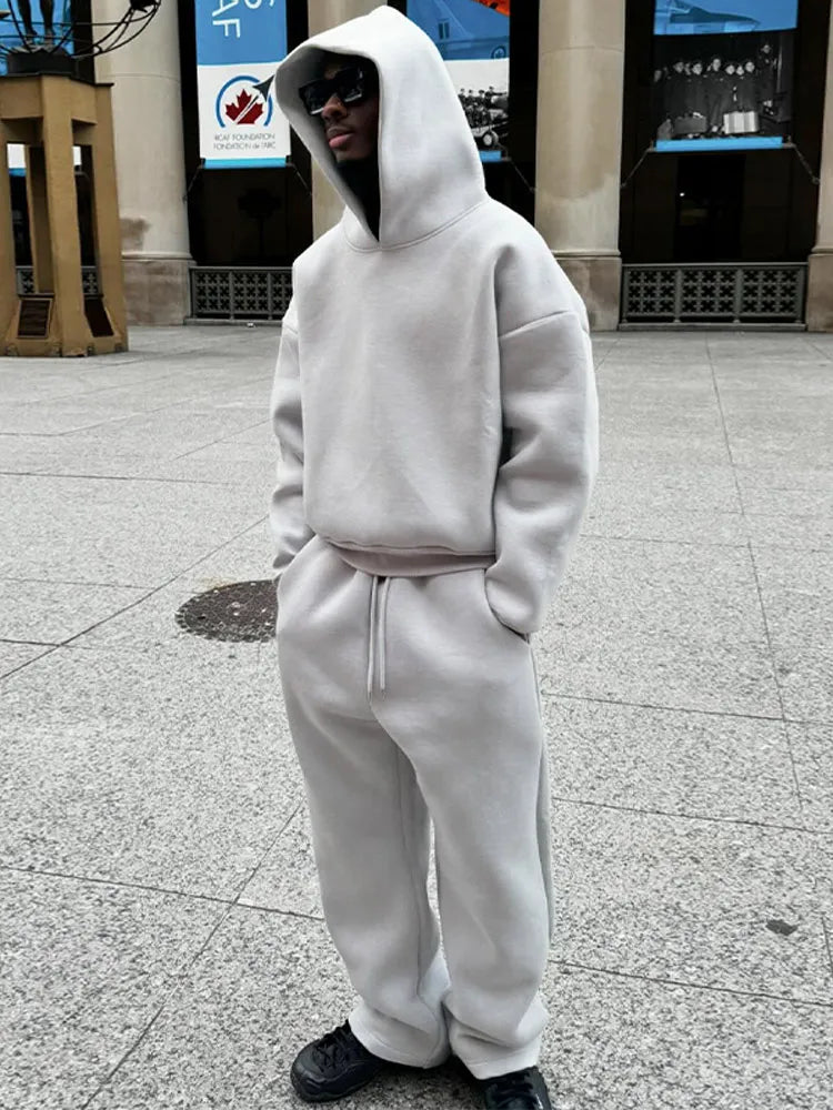 Herren Oversized Trainingsanzug Bastian: Moderner, bequemer Zweiteiler mit Hoodie & Jogginghose für Freizeit & Sport.