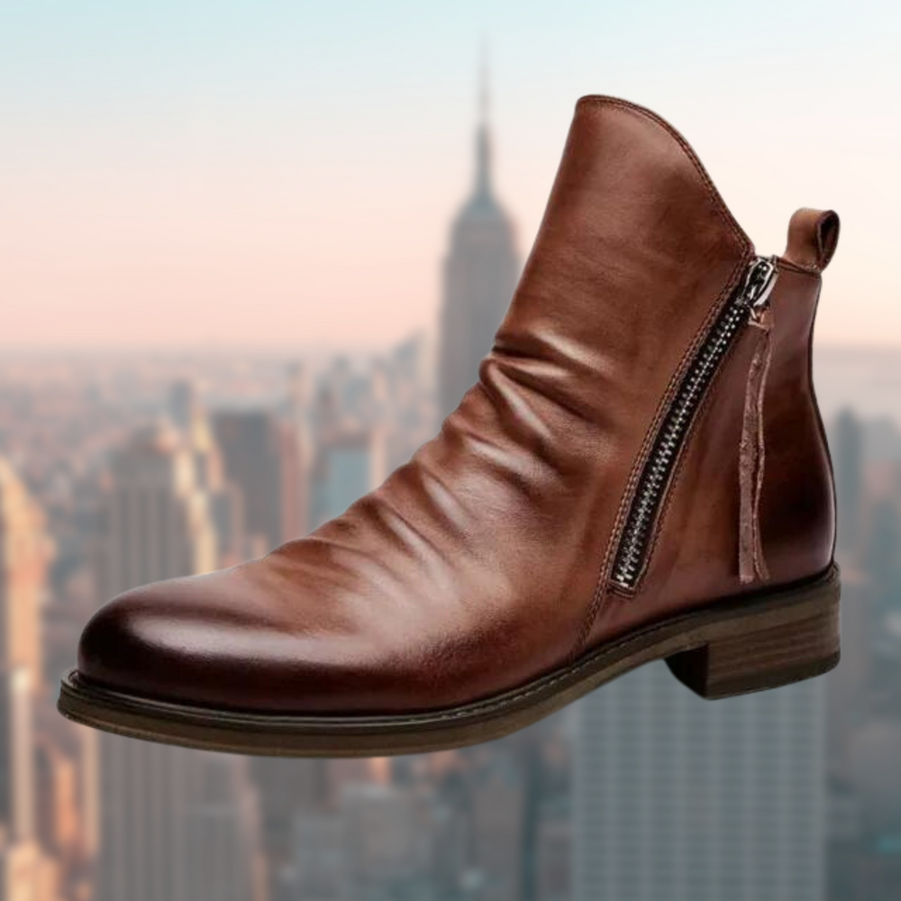 Braune Milan Herrenstiefel aus Leder. Komfortable, stilvolle Schuhe für Freizeit und Business. Rutschfeste Sohle.