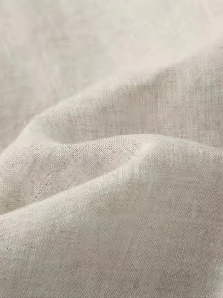 Moderne Herren Baggy Hose für entspannten, urbanen Stil. Lässige, bequeme weite Freizeithose für Herrenmode.