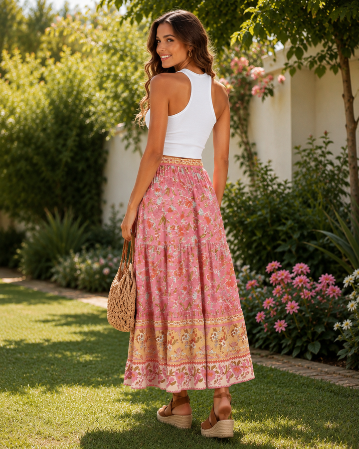 Luftiges, romantisches Vintage Boho Maxikleid für Damen in Rosa. Ideal als Freizeit- oder Urlaubskleid.
