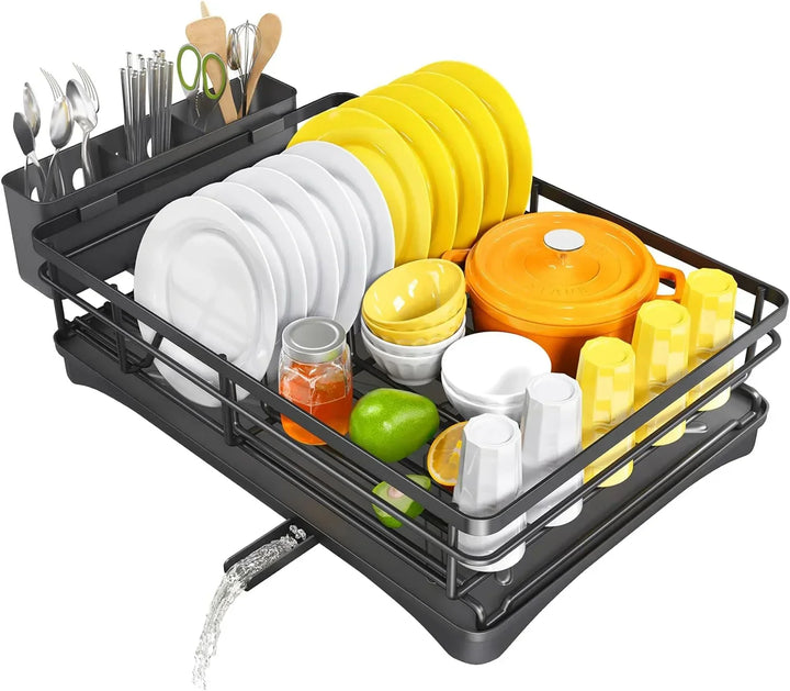 Praktisches Geschirrabtropfsystem mit Drainboard für schnelles Trocknen von Geschirr & Besteck.