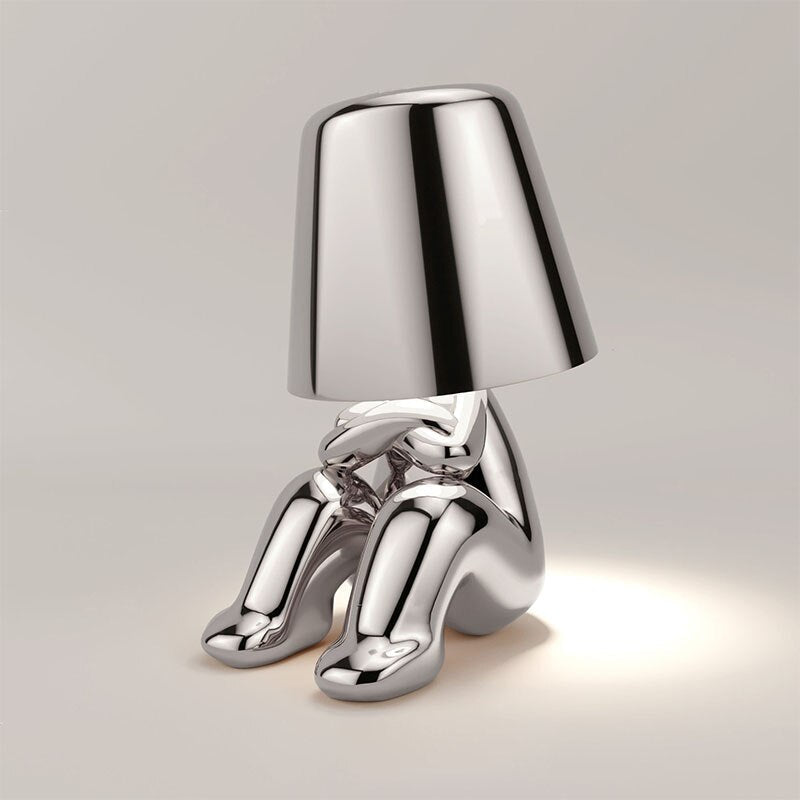 Stilvolle Akku Tischlampe, dimmbares LED-Licht, kabellos, vielseitig einsetzbar in modernem Dekor.
