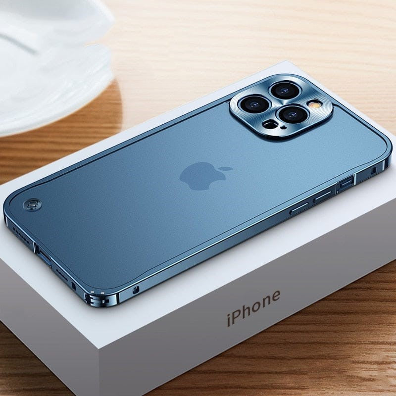 Schlankes Design: Aluminium Schutzhülle für iPhone, leicht, robust und umfassender Telefonschutz.