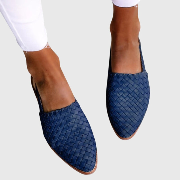 Flache, bequeme Damen Alltagssandalen; orthopädische Sandalen für Frauen mit Komfort.