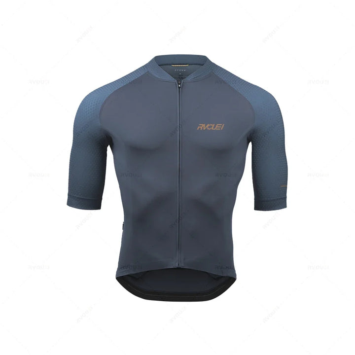 Komfortables Herren Radtrikot Set mit gepolsterter Radhose, ideal für lange Sommerstrecken.