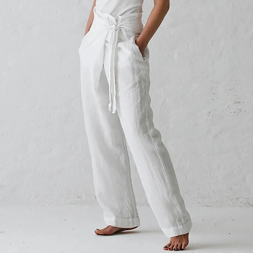 Komfortable weite Damenhose mit hohem Bund und Gürtel für optimale Passform, perfekt für Frühling/Sommer.