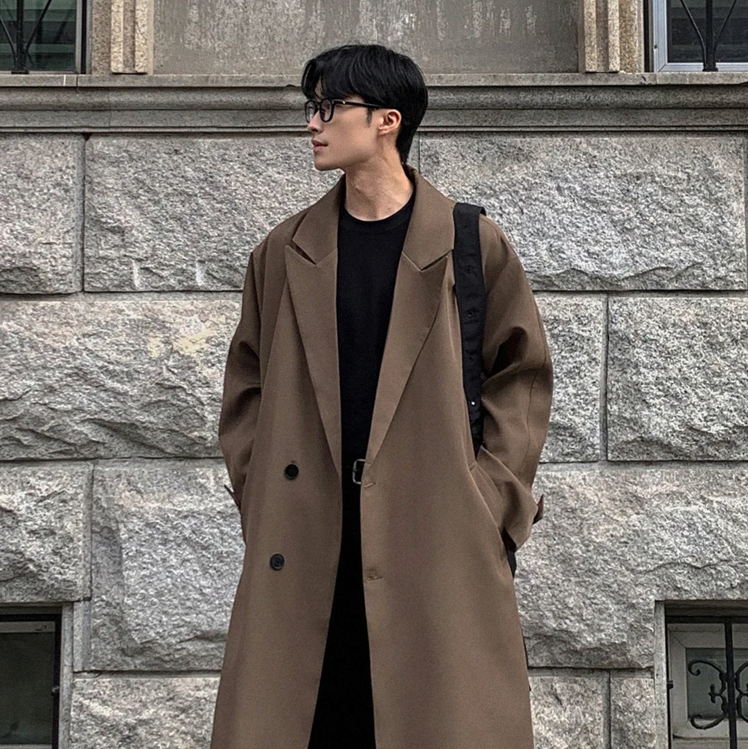 Stylischer Herren Oversize Mantel Emil in moderner Passform. Der ideale Begleiter für Frühling & Herbst.