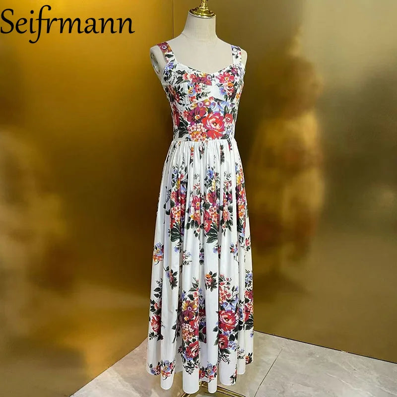 Modisches Damen Maxikleid ärmellos mit farbenfrohem Blumenmuster, ideal für Sommerurlaub.