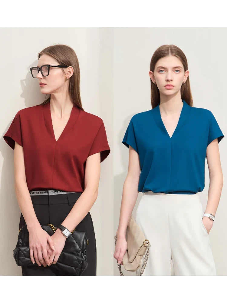 Stilvolles Damen Freizeit T-Shirt mit V-Ausschnitt. Ideal als elegantes Sommer Oberteil.