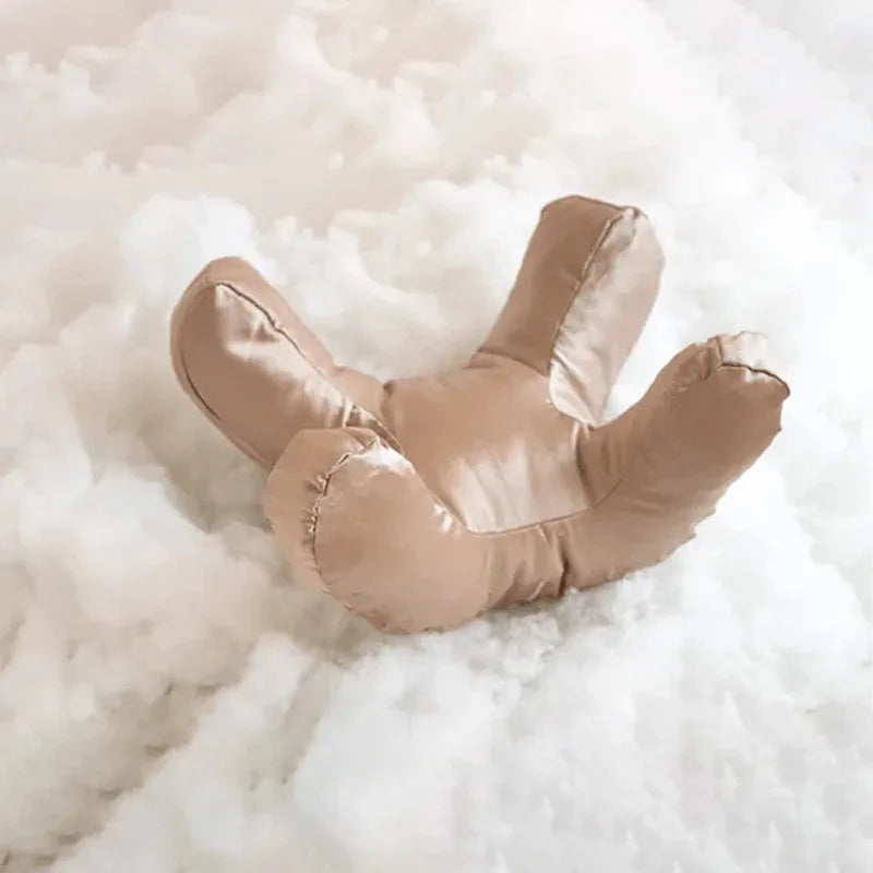 Luxuriöses Satin-Gesichtskissen für sanften Schönheitsschlaf und makellose Haut.