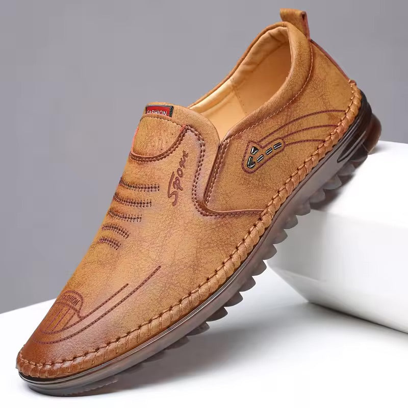 Atmungsaktive Lorenzo Herren-Komfortschuhe aus leichtem Material, perfekt für warme Tage & aktive Herren.