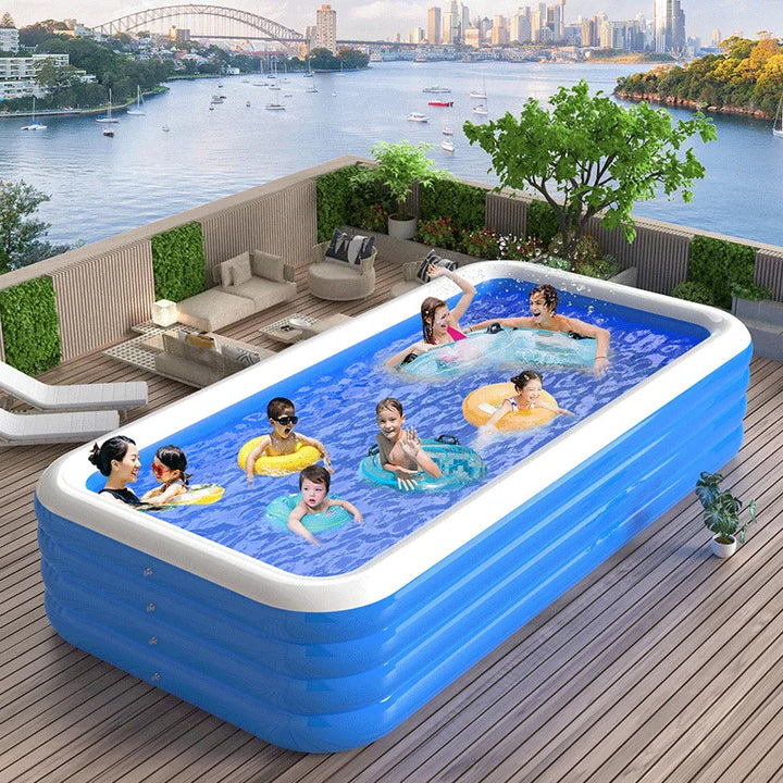 Aufblasbarer XL Familien-Pool rechteckig im Außenbereich. Perfektes Schwimmbecken für sommerliche Erfrischung & Freizeit.