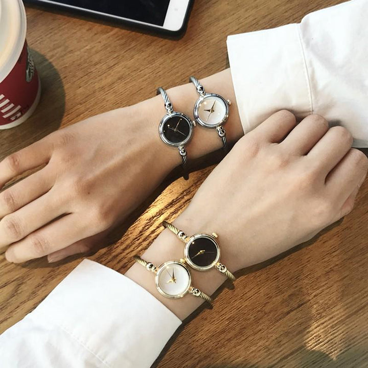 Damen Armbanduhr: elegantes, klassisches Design für einen zeitlosen Look, ein vielseitiges und modisches Accessoire.