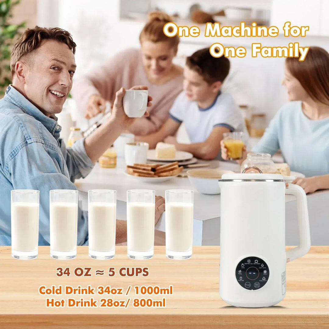 Frisch zubereitete Mandelmilch aus dem 1000 ml NutriBlend Nussmilchmaker, bereit für gesunde Smoothies.
