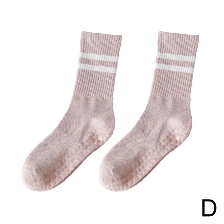 Atmungsaktive Unisex Sportsocken halbhoch mit rutschfestem Grip für optimalen Halt beim Sport.