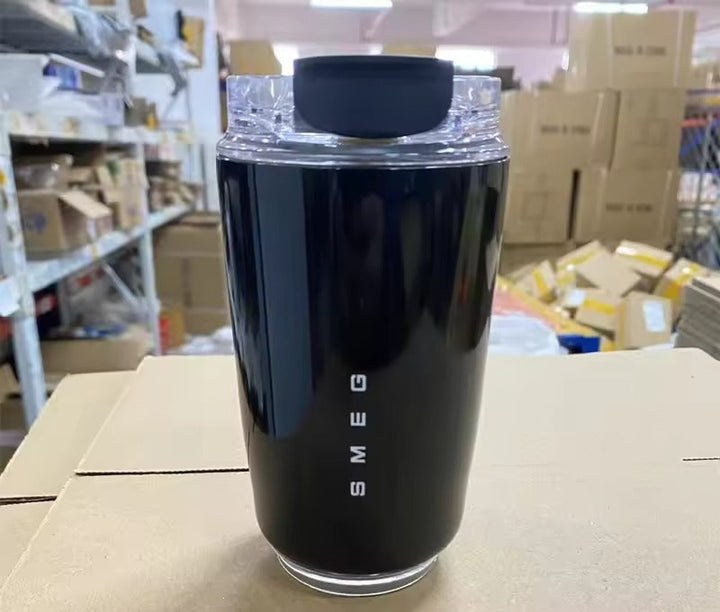 Doppelwandiger Thermosbecher, hält Kaffee/Tee lange warm, ideal für kalte Tage & unterwegs.