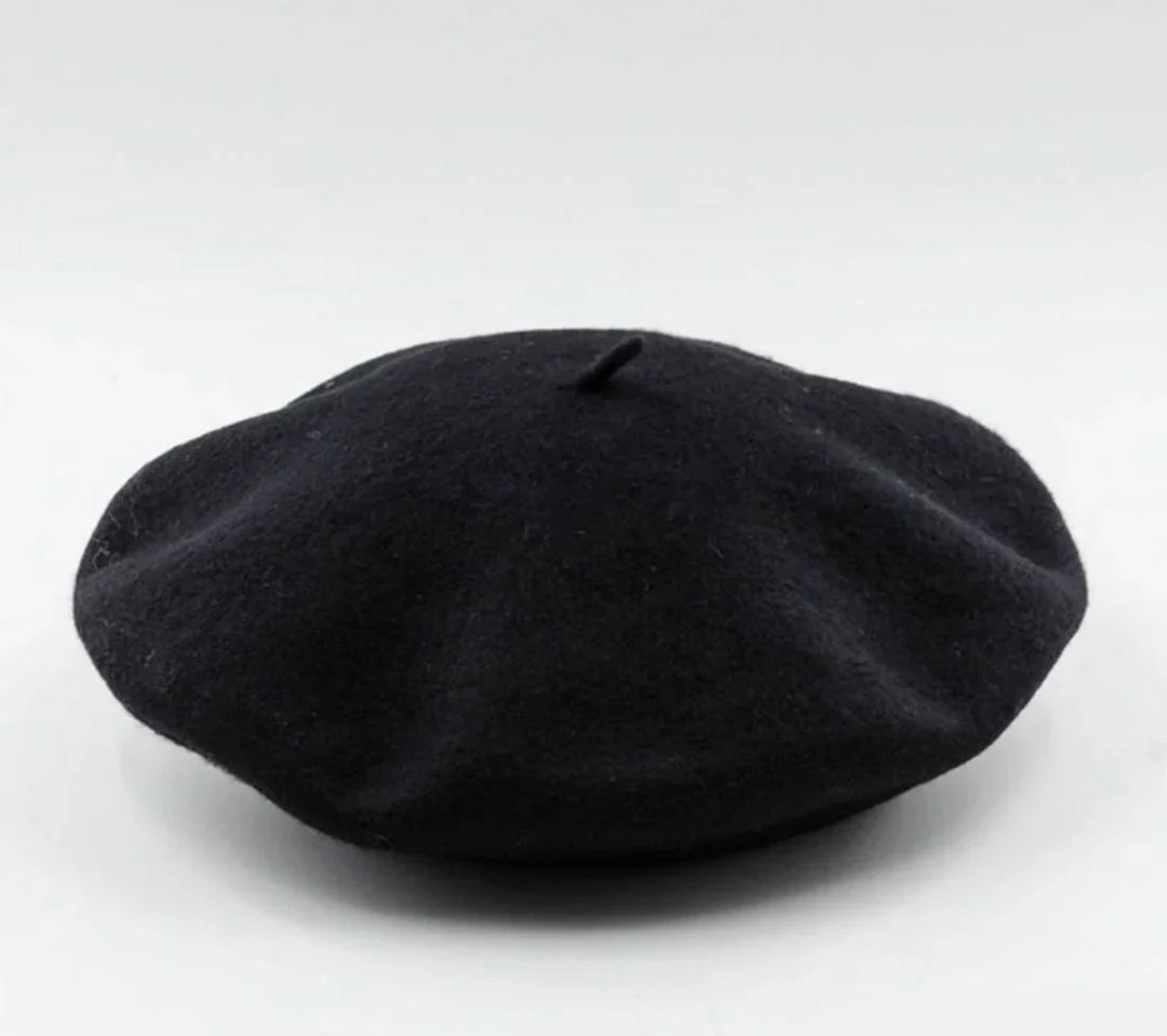 Warmes Damen Beret aus Filz, ideal für kühle Tage, modisch & komfortabel.