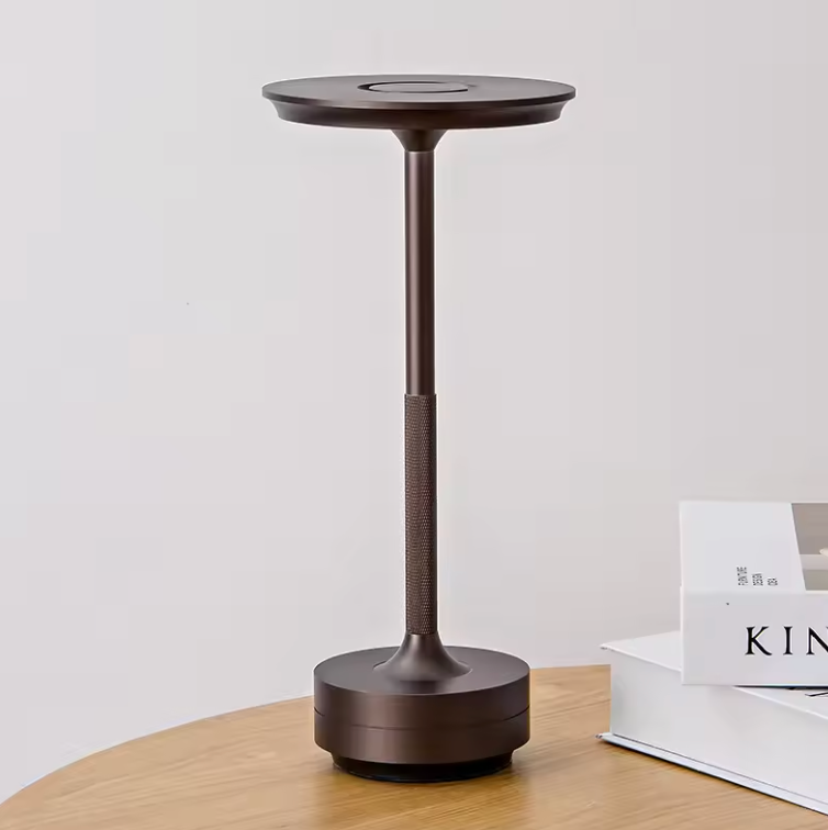 Premium kabellose Tischlampe, dimmbar, LED, IP44 wetterfest. Elegante Ambientebeleuchtung für Ihr Zuhause.