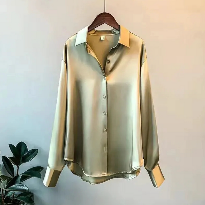 Hochwertige Langarmbluse für Damen, ideal für einen eleganten Business-Look oder modische Freizeit-Outfits.