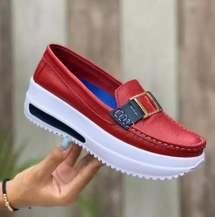 Hochwertige orthopädische Selina Damenschuhe. Atmungsaktives Material für gesunde Füße & Unterstützung.