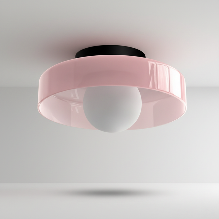 Designleuchte SphereGlow mit runden Formen. Eine schlanke Deckenlampe für warmes, stimmungsvolles Licht.