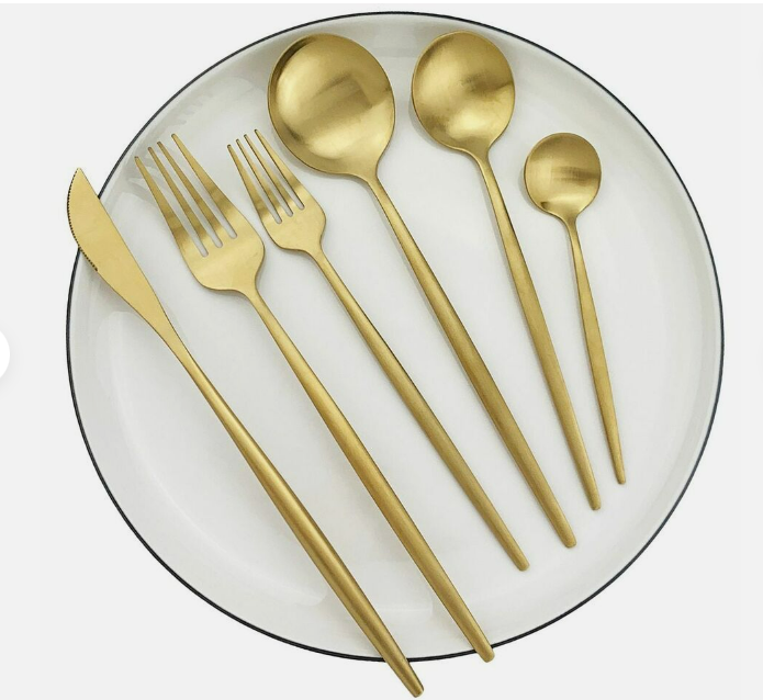 Scharfes, minimalistisches Besteckmesser in mattem Schwarz für Ihr Tafelgeschirr.