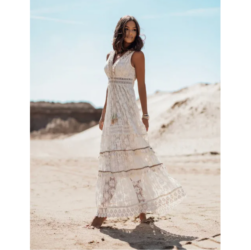 Weißes, stilvolles Damen Sommerkleid, elegant für Partys und festliche Anlässe im Sommer.