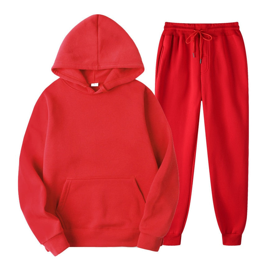 Stilvoller Damen Sportanzug aus weichem Material, ideal für Home-Office & gemütliche Wochenenden.