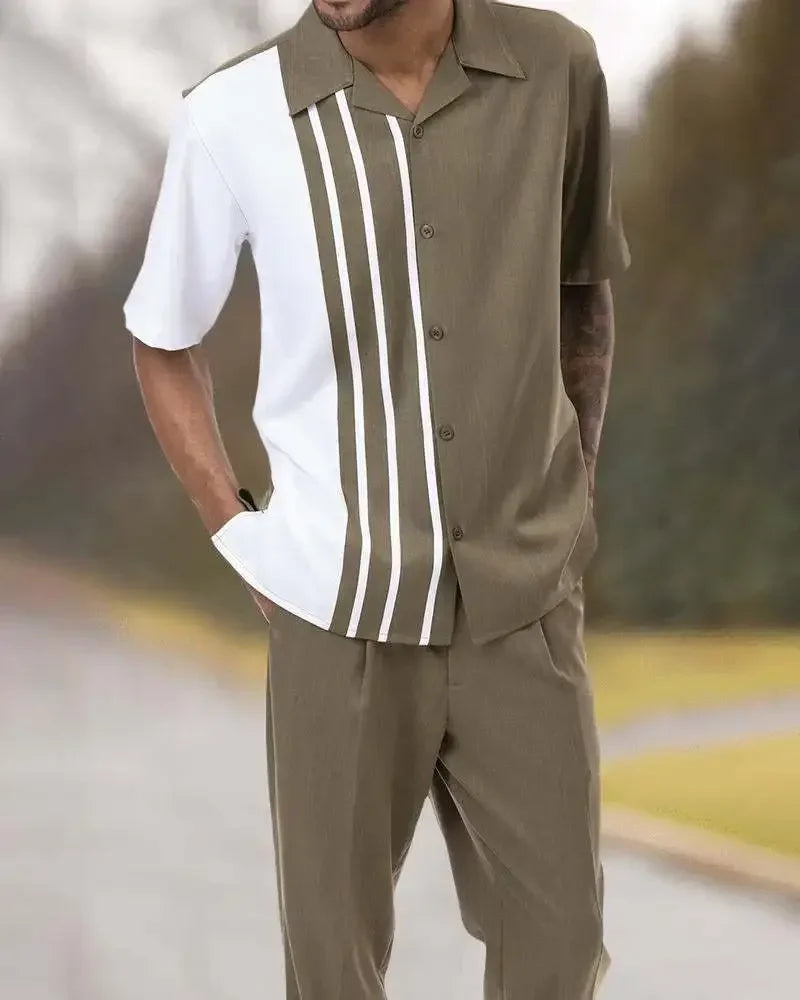 Bequemer Herren Freizeit-Set: Graues Hemd und Hose, perfekt für relaxte Wochenenden.
