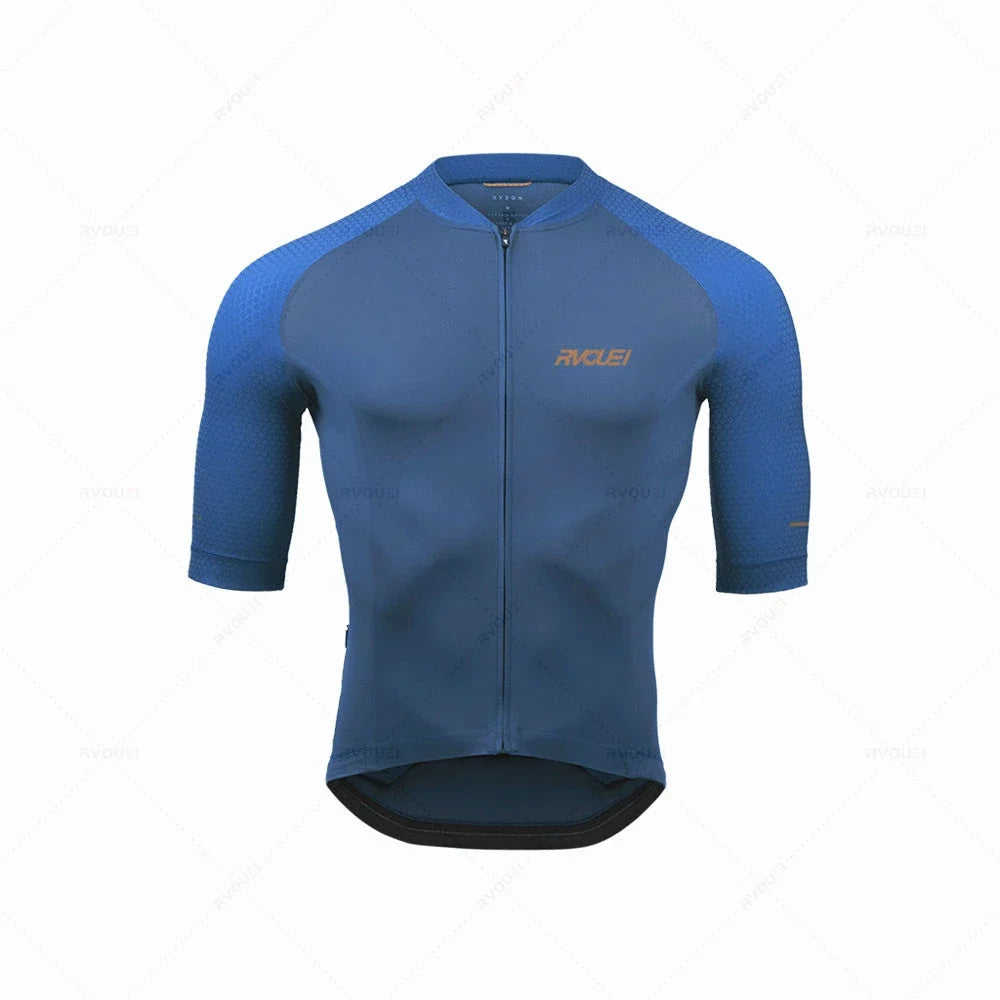 Atmungsaktives Herren Kurzarm Radtrikot und passende Radhose für den sommerlichen Radsport.