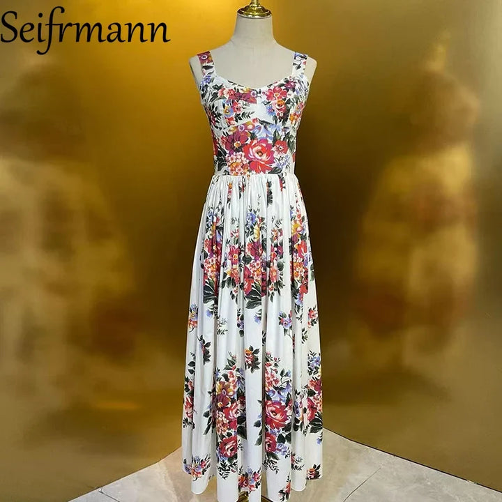 Elegantes ärmelloses Damen Maxikleid mit blumigem Print, perfekt als Freizeit- oder Abendkleid.