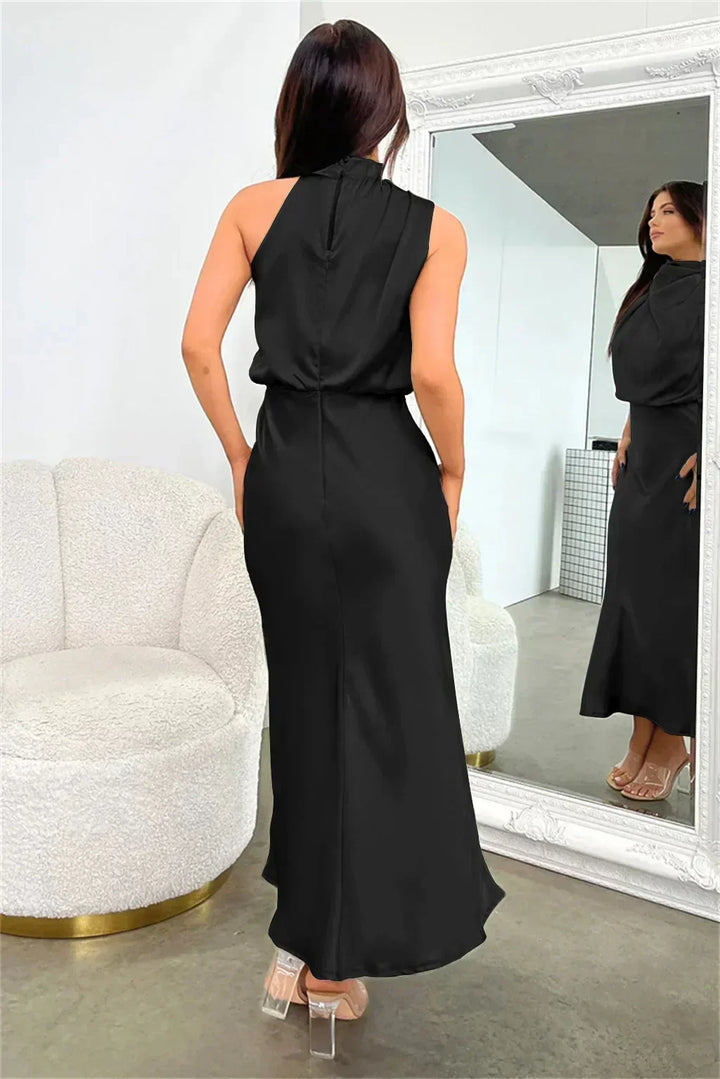 Damen Abendkleid mit Neckholder, glamourös und lang, ideal für festliche Feste und elegante Abende.