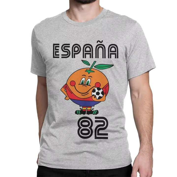 Unisex T-Shirt Spanien 82 mit ikonischem Naranjito Retro-Print; kurzärmliges Vintage Fußball-Fanartikel.