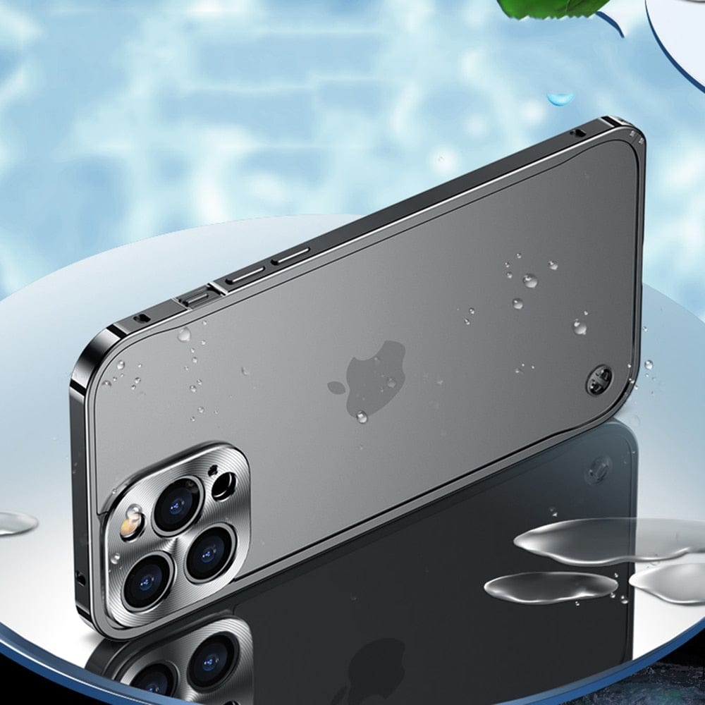 Elegante Aluminium Handyhülle für iPhone mit präzisem Kameraschutz und robustem Stoßschutz.