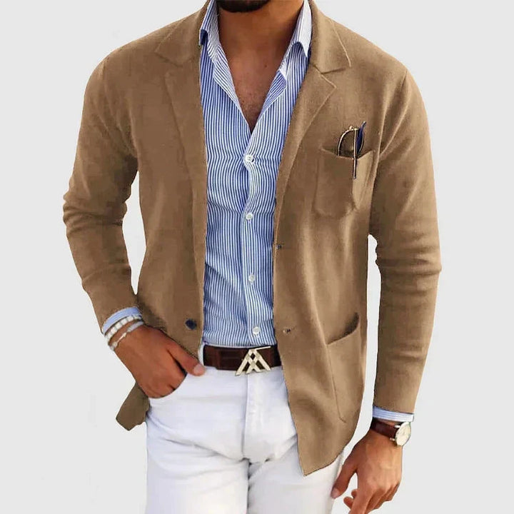 Vielseitiger Casual Herrenblazer Lorenzo mit smarten Knopftaschen. Ideal für Smart Casual & Büro-Looks.