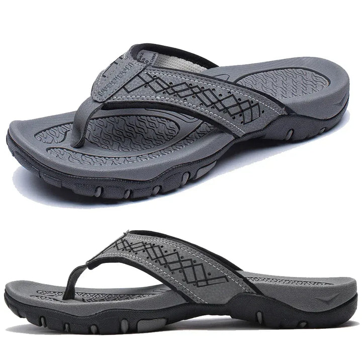 Robuste Herren Sandalen mit Fußgewölbestütze und rutschfester Laufsohle für Outdoor-Einsätze.