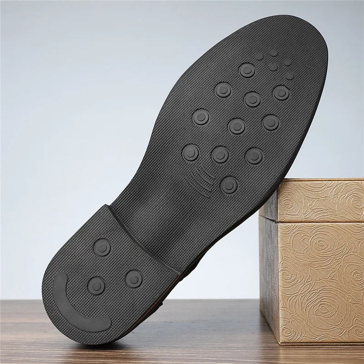 Zweifarbige Herren Oxford Schuhe mit klassischem Design, ideal für elegante Anlässe.