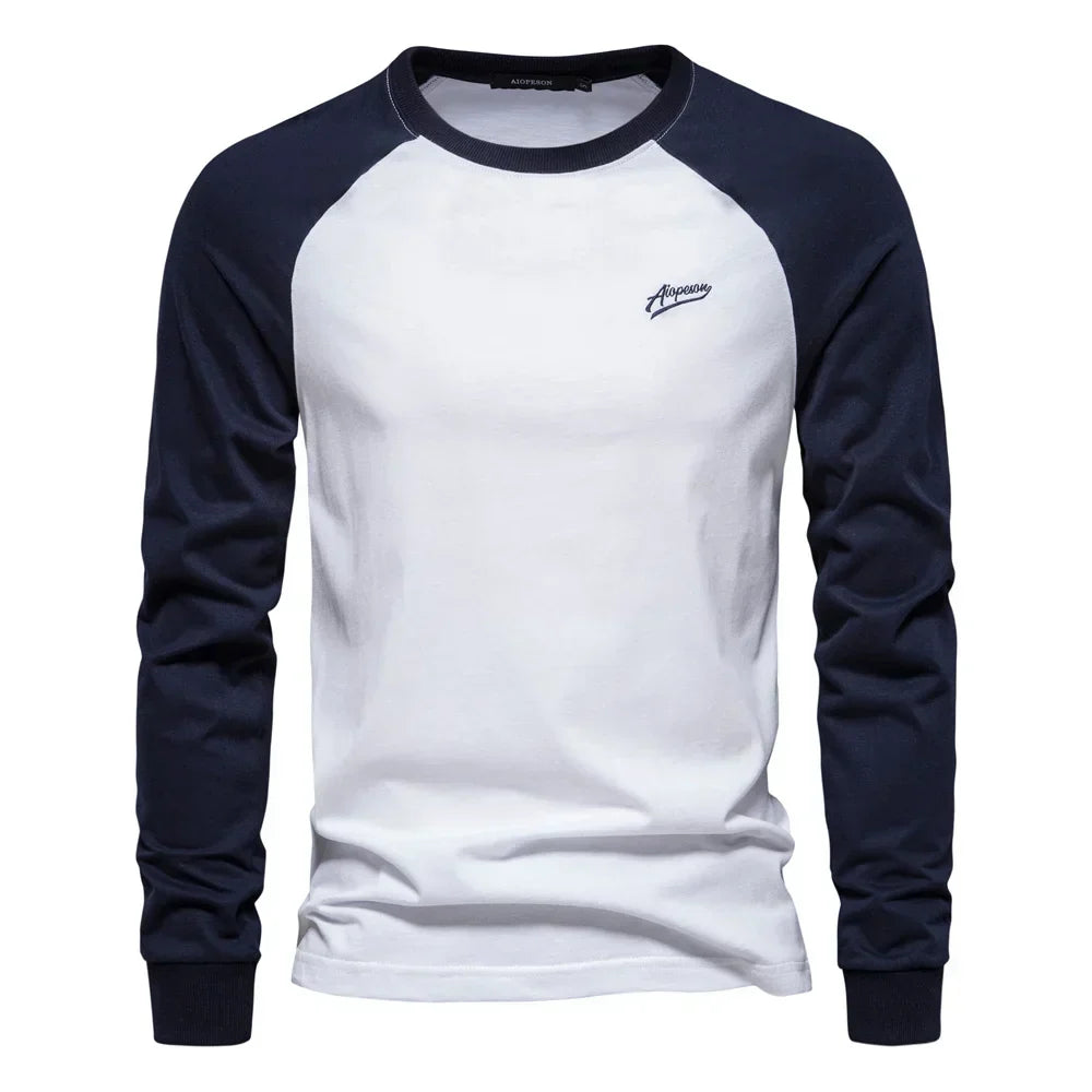 Modernes Herren Langarmhemd in Slim Fit mit Raglanärmeln für den stilvollen Alltag und die Übergangszeit.